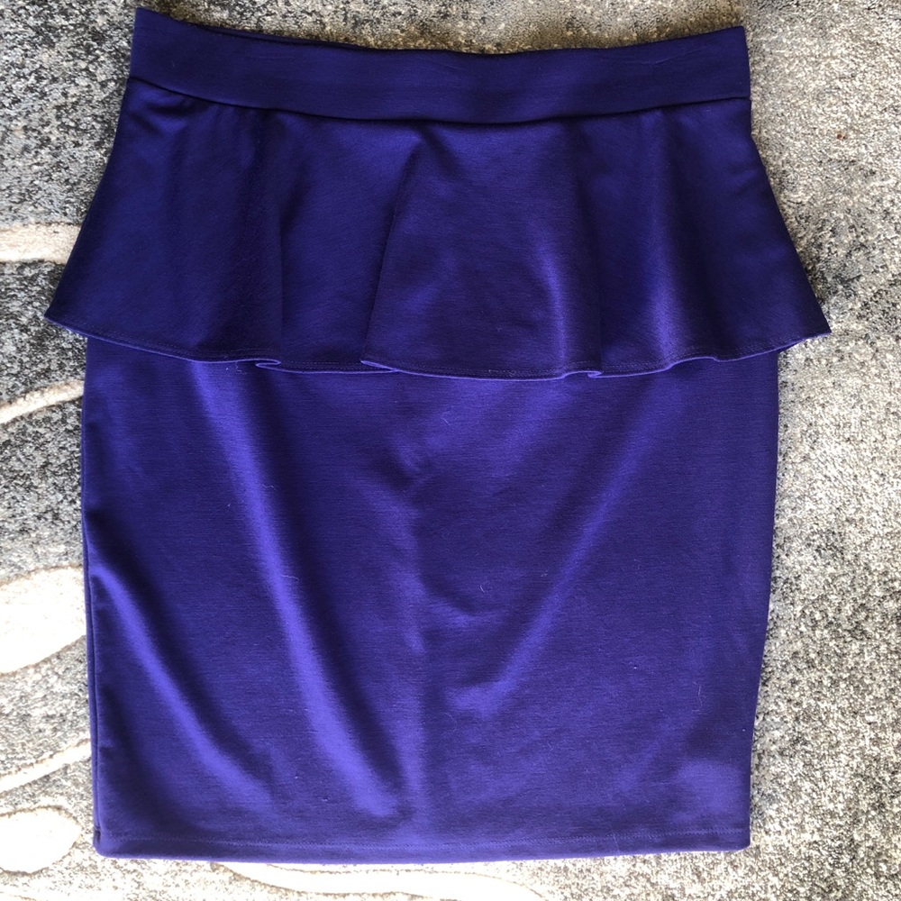 Knit peplum pencil skirt